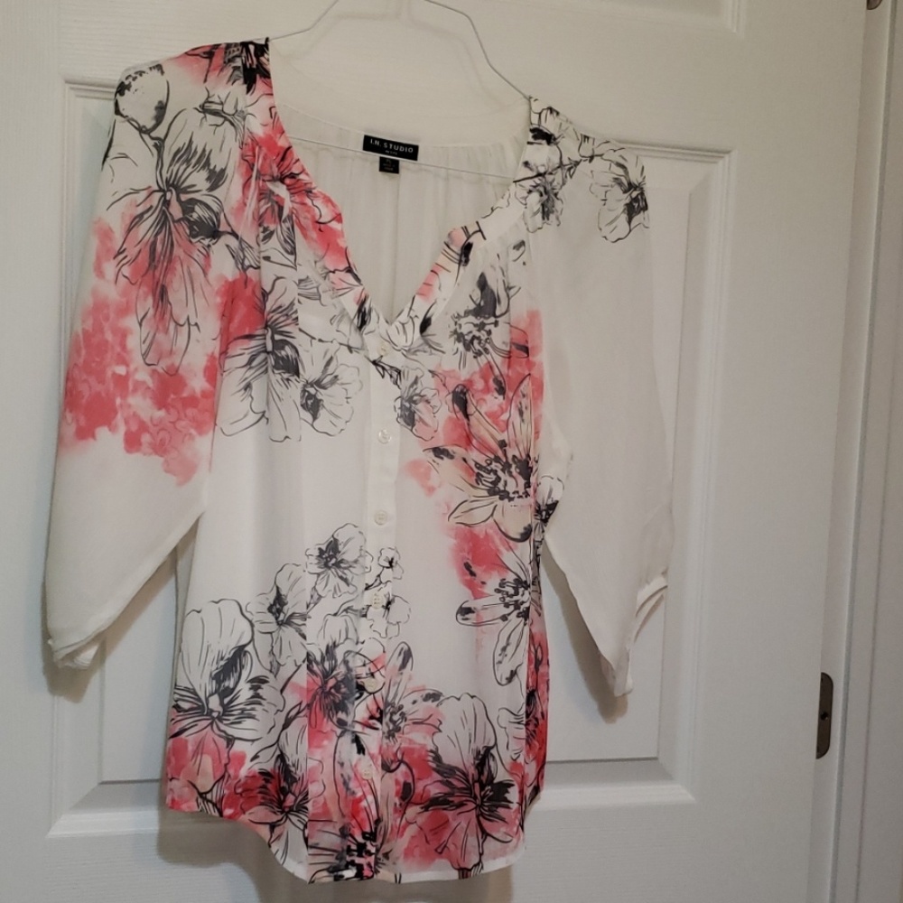 Ladies blouse size p,LargeP